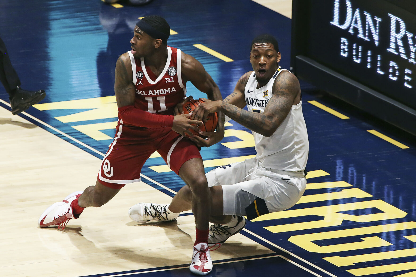 APTOPIX Oklahoma West Virginia Basketball
